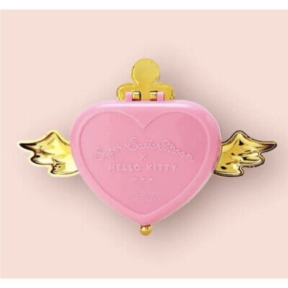 30th Anniverary Sailor Moon Eternal × Hello Kitty
Collaboration Compact Mirror - Picture 7 of 7